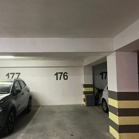 Porta Leks Apartment, Self Check-In, Own Parking Skopje Buitenkant foto