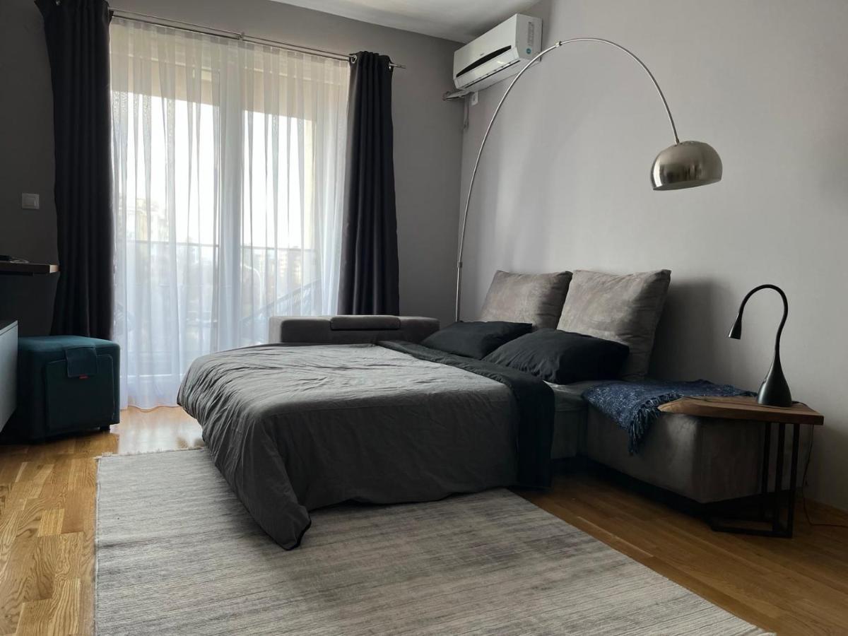 Porta Leks Apartment, Self Check-In, Own Parking Skopje Buitenkant foto
